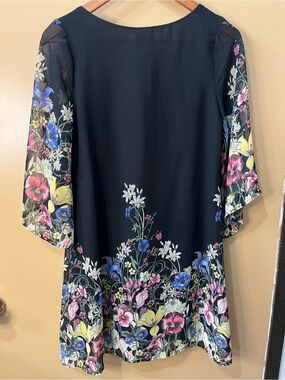 💚Floral Border Black Dress with Sheer Floral Sleeves Small